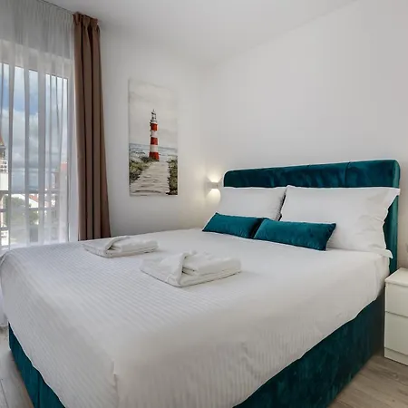 Apartmanhotel Corcovado Deluxe With Heated Pool Vodice