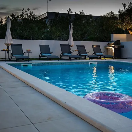 Lägenhetshotell Corcovado Deluxe With Heated Pool Vodice