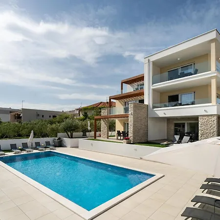 Lägenhetshotell Corcovado Deluxe With Heated Pool