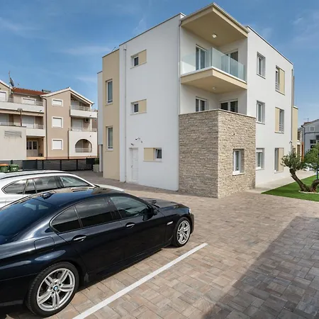 Lägenhetshotell Corcovado Deluxe With Heated Pool Vodice