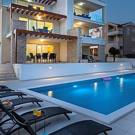 Corcovado Deluxe With Heated Pool
