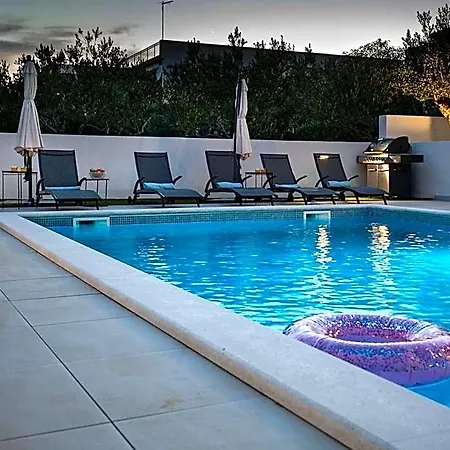 Corcovado Deluxe With Heated Pool Апарт-отель 4*