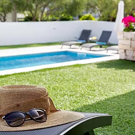 Corcovado Deluxe With Heated Pool Апарт-отель