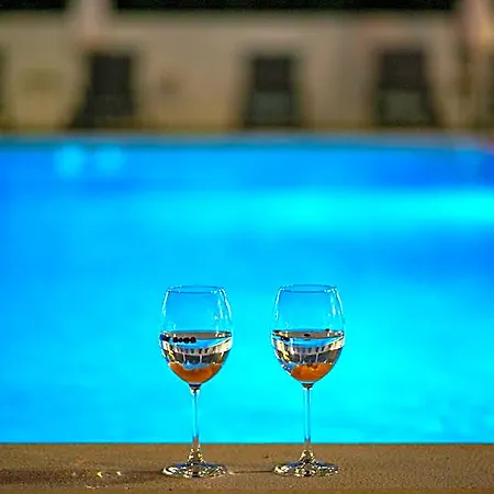 Corcovado Deluxe With Heated Pool Апарт-отель 4*