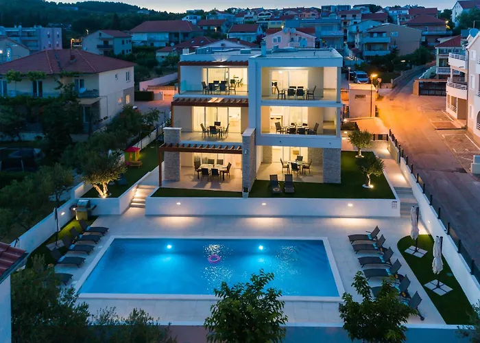 Апарт-отель Corcovado Deluxe With Heated Pool 4*