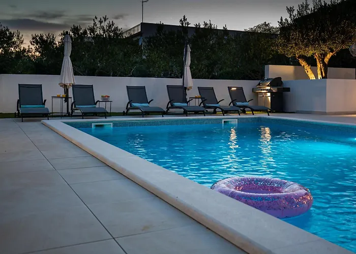 Апарт-отель Corcovado Deluxe With Heated Pool Водице