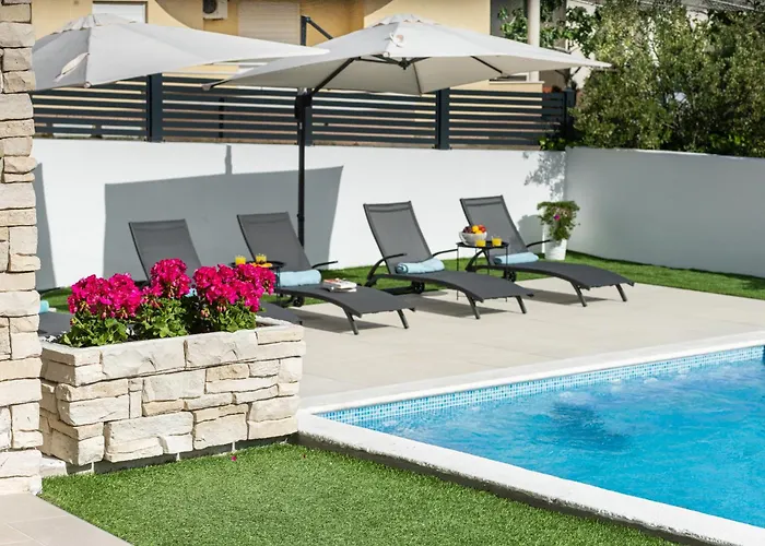 Апарт-отель Corcovado Deluxe With Heated Pool Водице