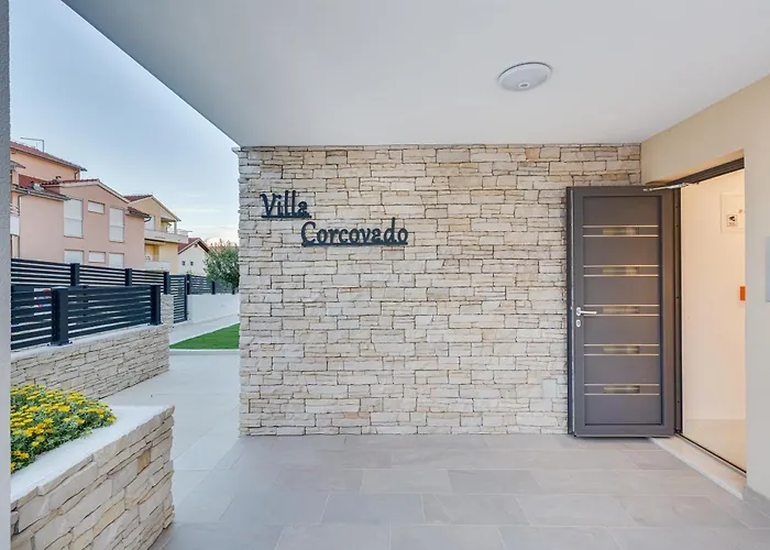 アパートホテル Corcovado Deluxe With Heated Pool